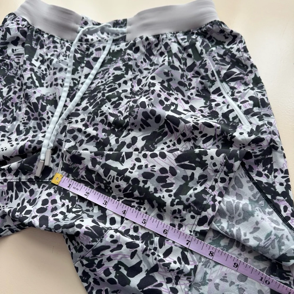 Lululemon License to Train Linerless Short 7” in Command Camo Vapor Multi Size S